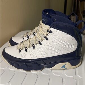 Jordan 9 Retro University